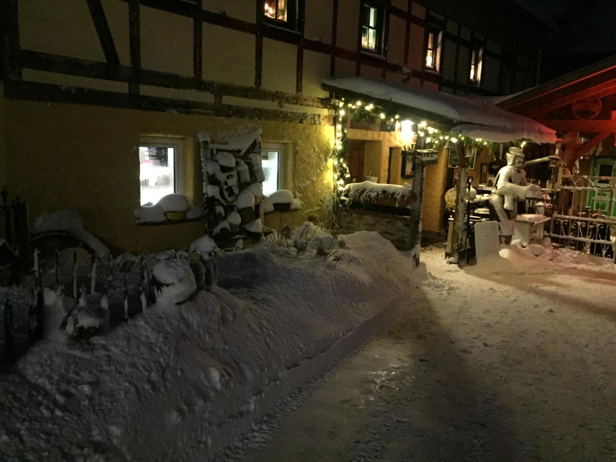 Hotel Olbernhau Mit Sauna - Kleines Landhotel Zur Ofenschenke מראה חיצוני תמונה
