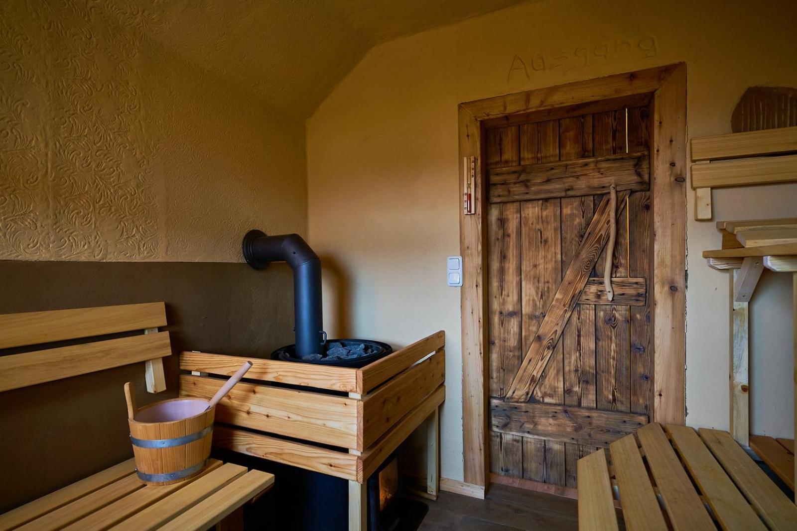 Hotel Olbernhau Mit Sauna - Kleines Landhotel Zur Ofenschenke מראה חיצוני תמונה